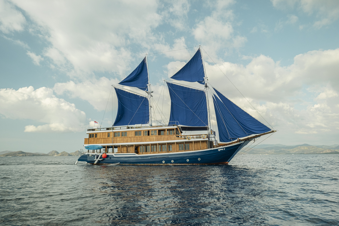 Private Leisure for Cajoma V Luxury Phinisi - Komodo Boat Charter