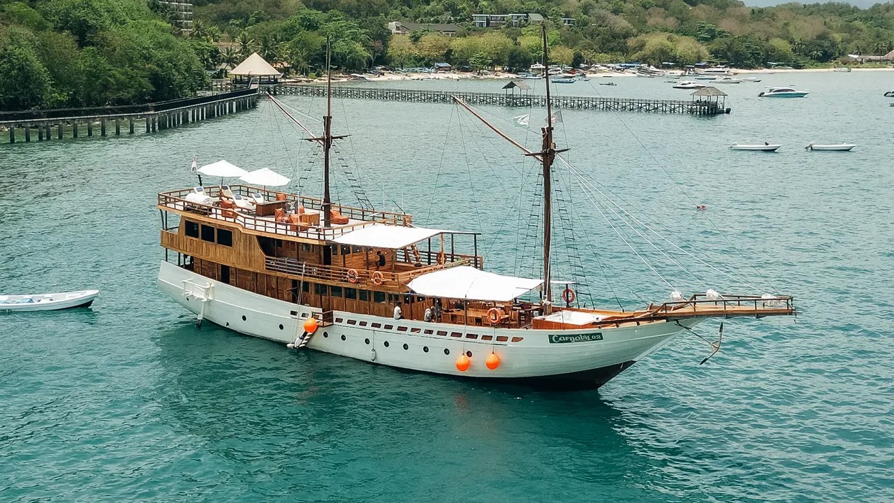 Open Trip 3D2N by Carnaby 2 Luxury Phinisi - Komodo Sharing Tours